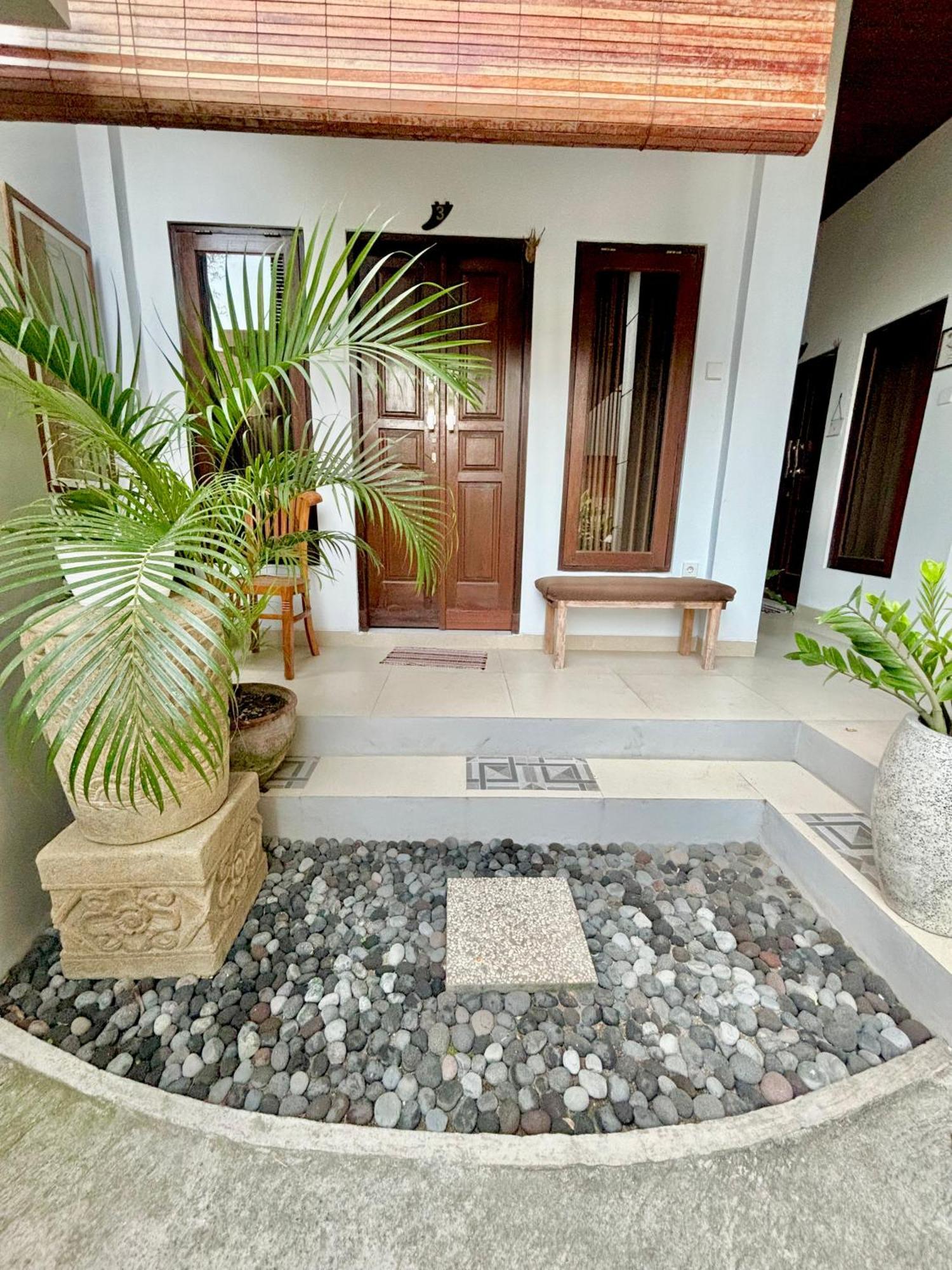 The Lima Home Stay In Canggu المظهر الخارجي الصورة