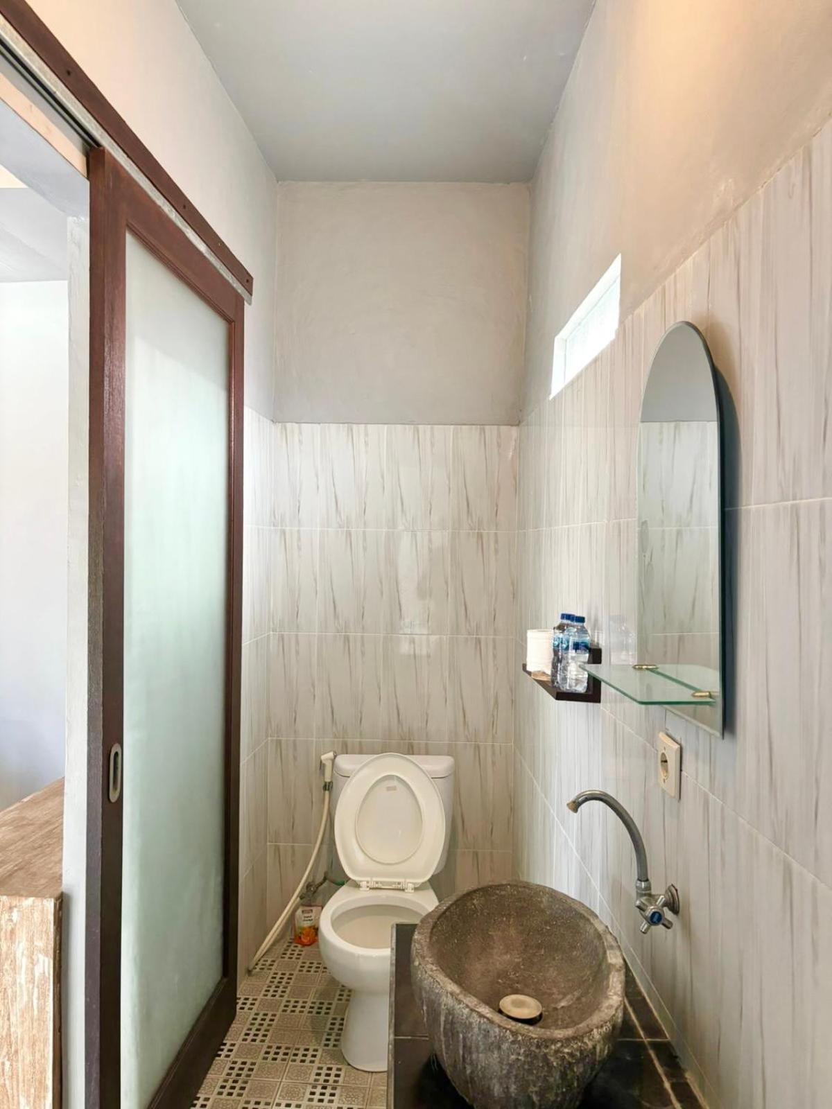 The Lima Home Stay In Canggu المظهر الخارجي الصورة